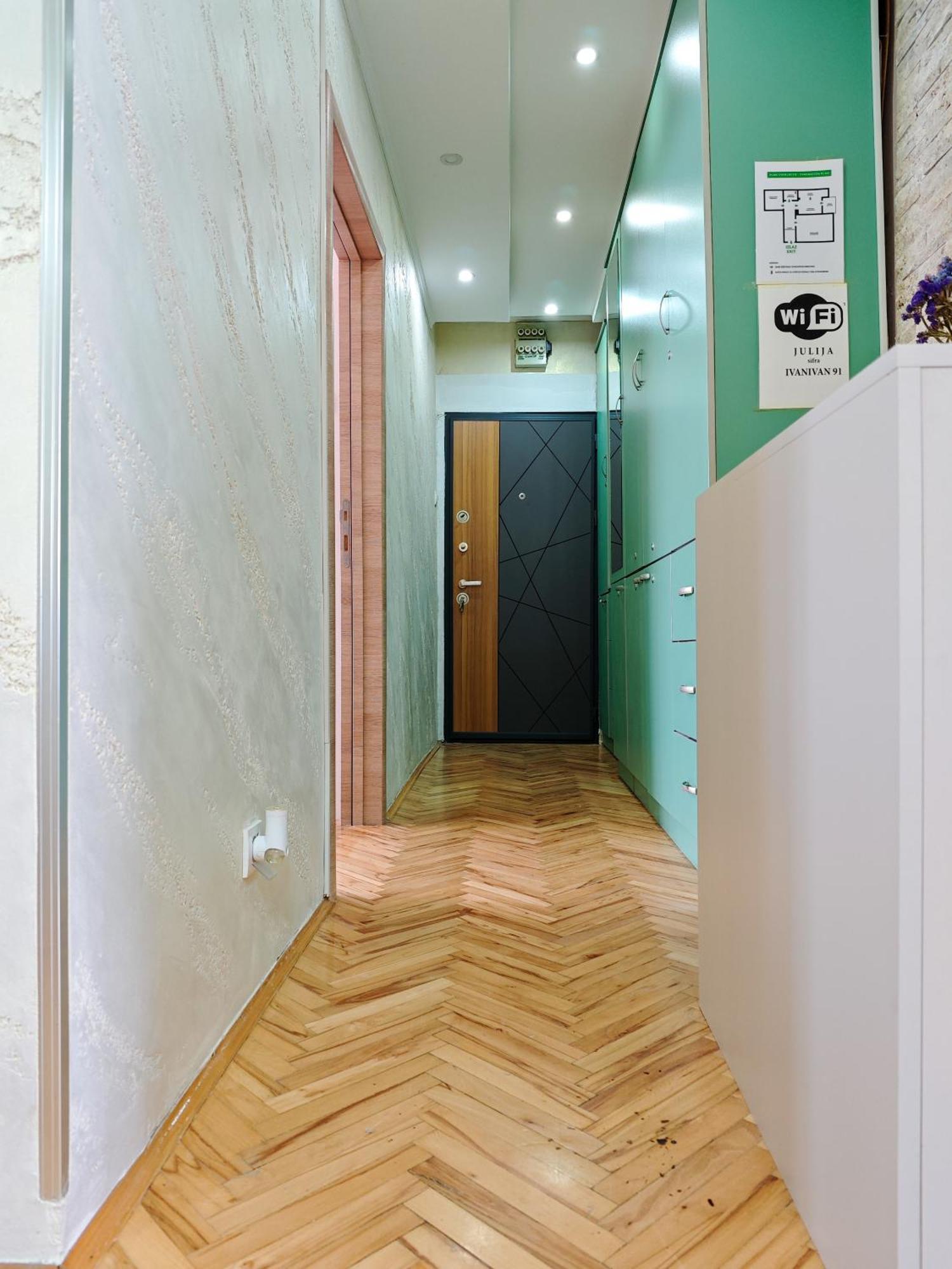 Apartman Julija Доньи-Милановац Экстерьер фото