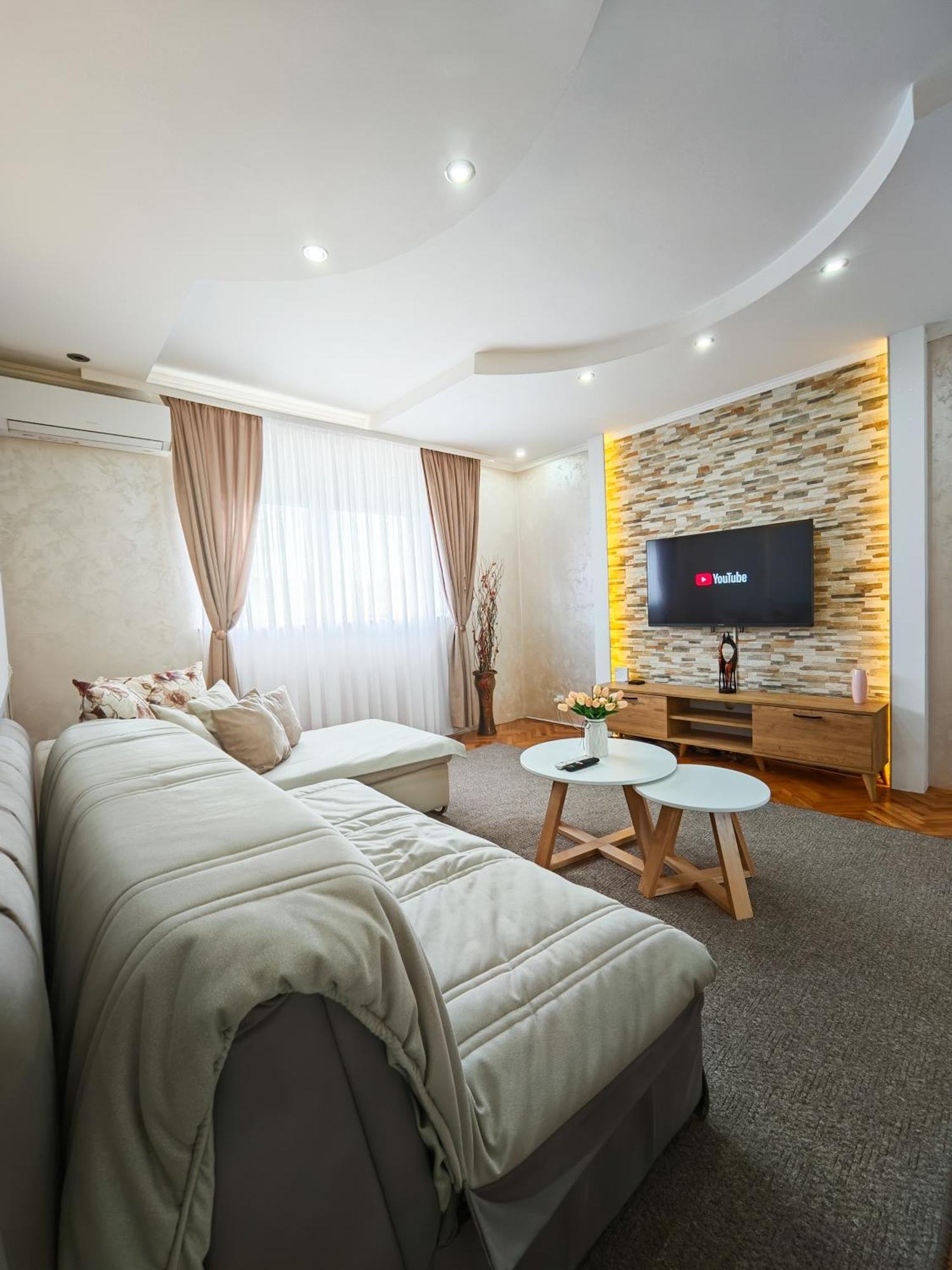 Apartman Julija Доньи-Милановац Экстерьер фото